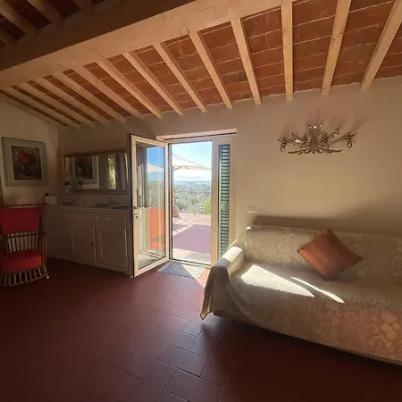 I Tre Cipressi Di Willa Agnano (Pisa)